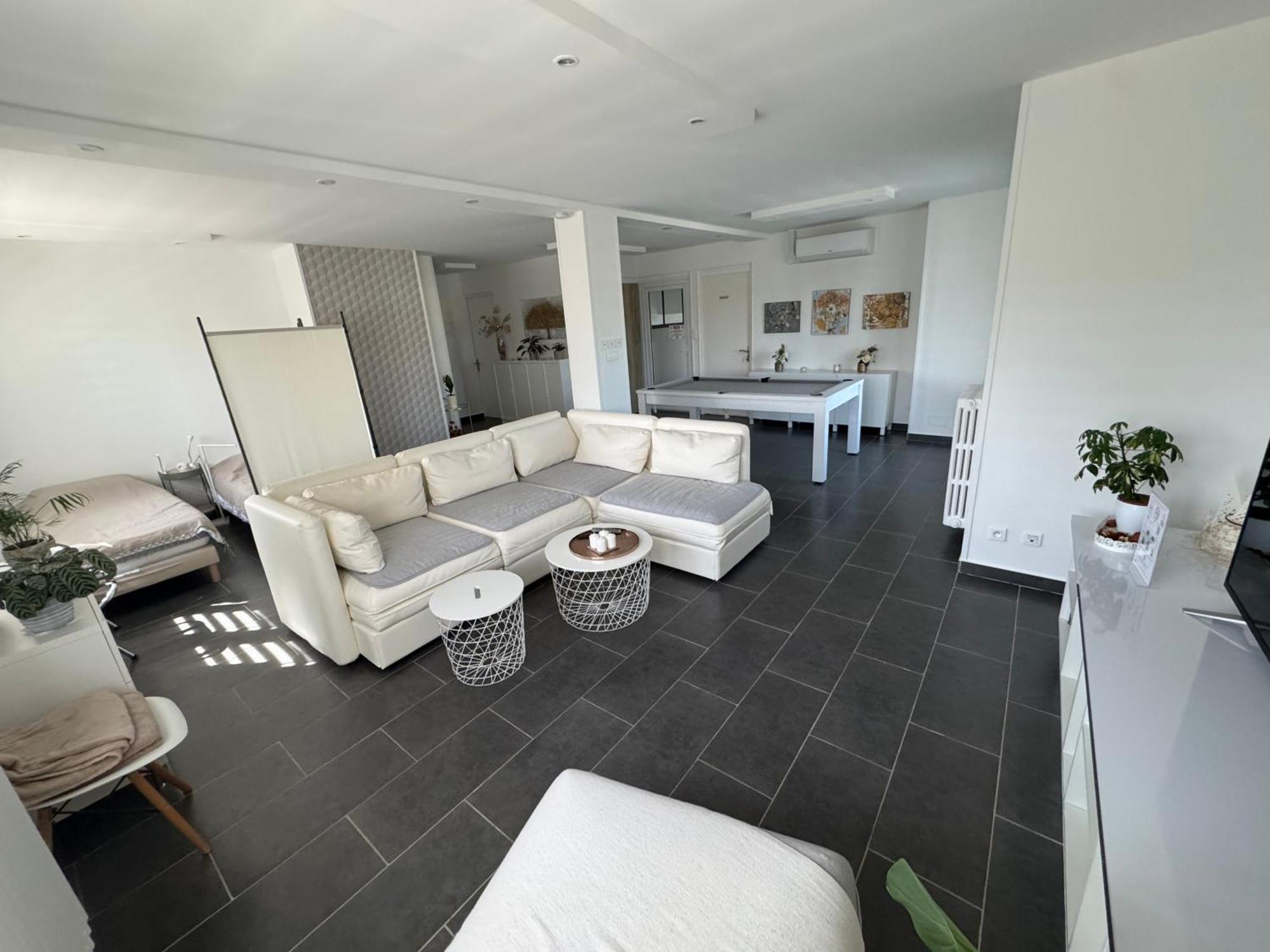 Chambre Dans Logement Partage Chez L Habitant Avec Piscine De 1 A 3 Chambres Grieges Экстерьер фото